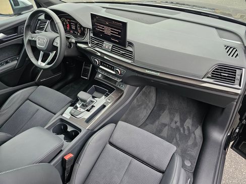 Certified 2025 Audi SQ5 Premium Plus w/ Premium Plus Package image 17