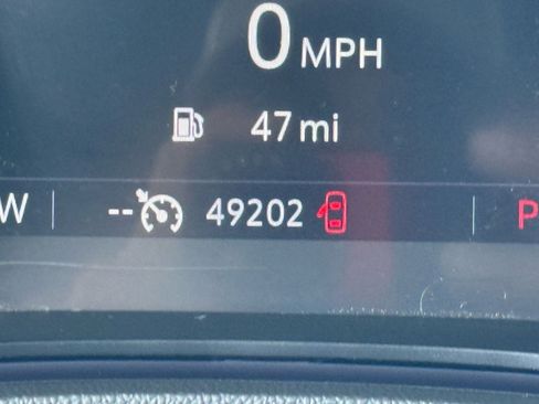 Used 2023 Buick Encore GX Essence w/ Experience Buick Package image 21