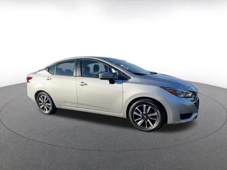 Used 2025 Nissan Versa SV video 2