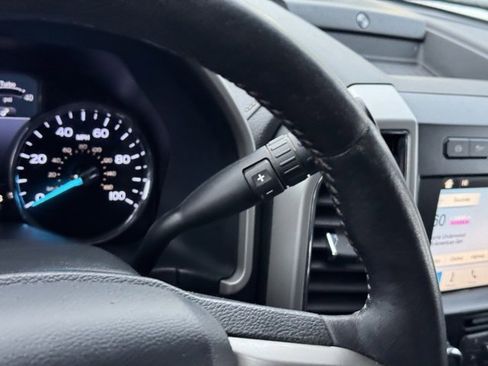 Used 2019 Ford F350 Lariat w/ Chrome Package image 27