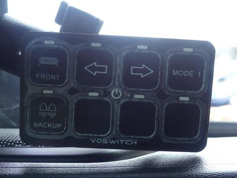 Used 2020 Jeep Gladiator Sport w/ Quick Order Package 24S image 18