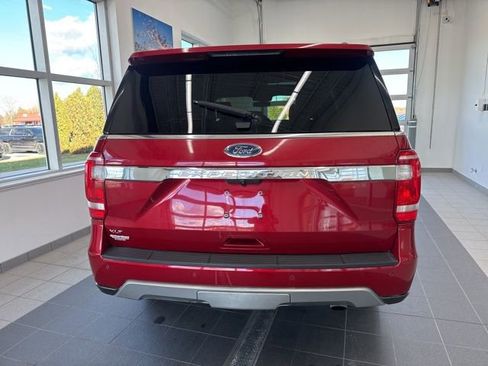 Used 2020 Ford Expedition XLT w/ Equipment Group 202A AWD/4WD image 4