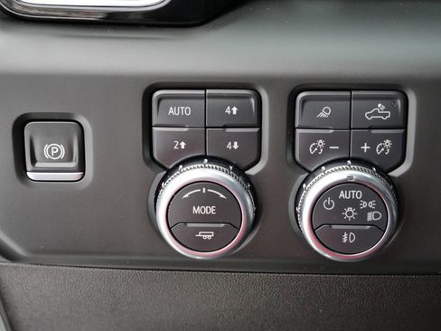 Used 2024 GMC Sierra 1500 Denali image 19