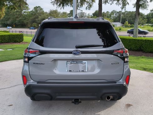 Used 2025 Subaru Forester Touring w/ Popular Package - Touring AWD/4WD image 9