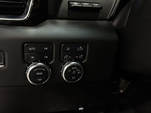 Used 2024 GMC Sierra 3500 Denali w/ Denali Reserve Package AWD/4WD image 37