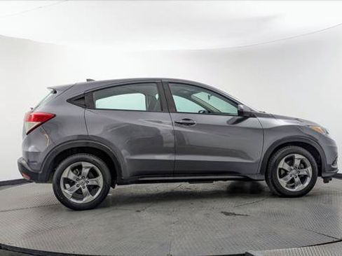 Used 2022 Honda HR-V LX image 9