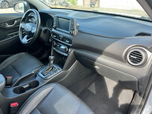 Used 2021 Hyundai Kona Limited AWD/4WD image 16