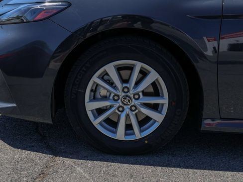 Used 2025 Toyota Camry LE FWD image 11