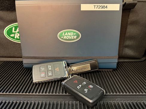 Used 2025 Land Rover Range Rover Sport Dynamic SE AWD/4WD image 25