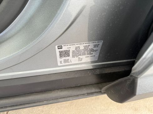 Used 2025 Chevrolet Equinox LT image 29