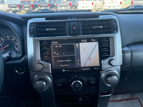 Used 2021 Toyota 4Runner SR5 Premium image 10