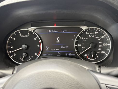 Used 2022 Nissan Altima 2.5 SV AWD/4WD image 19