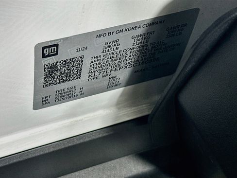 Used 2025 Chevrolet Trax LS FWD image 12