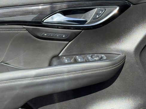 Used 2022 Buick Envision Essence w/ Technology Package II image 18