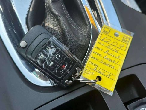 Used 2016 Buick Regal Premium w/ Driver Confidence Package #1 image 15