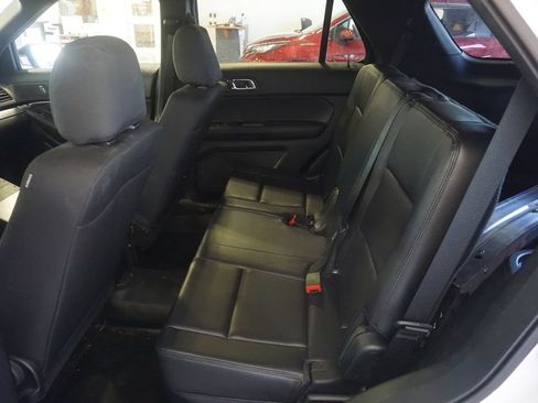 Used 2019 Ford Explorer 4WD Police Interceptor image 16