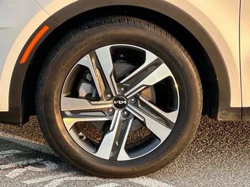 Used 2024 Kia Sorento SX Prestige image 33