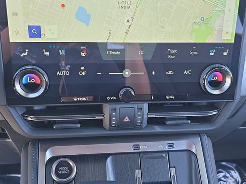 Used 2025 Lexus GX 550 w/ Cold Area Package AWD/4WD image 29