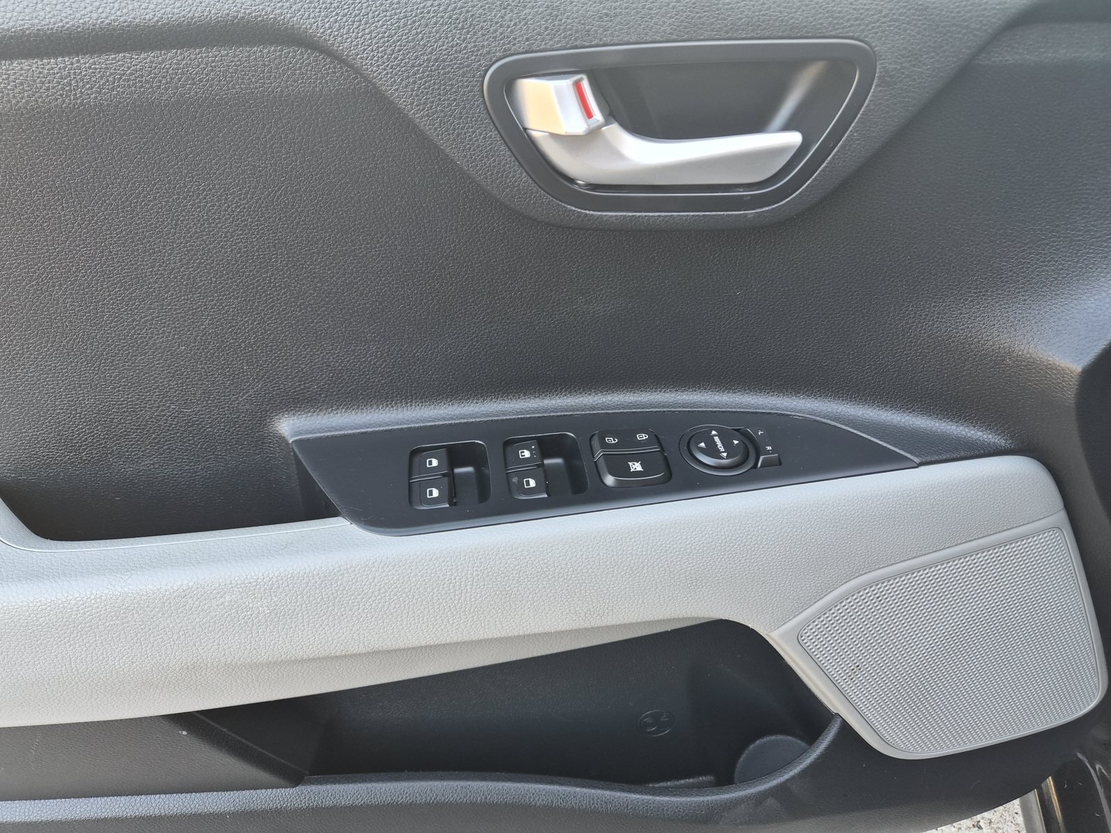 Used 2019 Kia Rio S FWD image 14