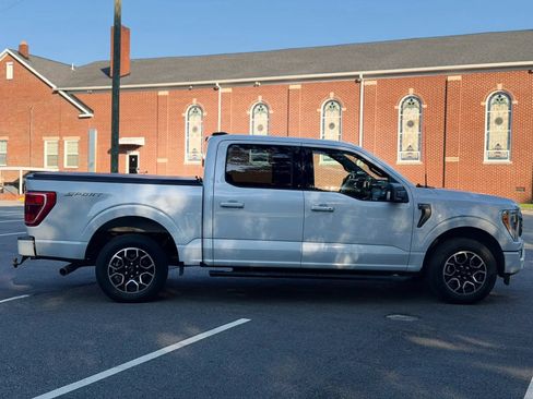 Used 2022 Ford F150 XLT w/ Equipment Group 302A High RWD image 7