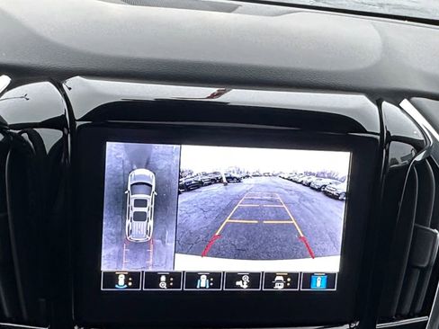 Used 2023 Chevrolet Traverse RS image 16