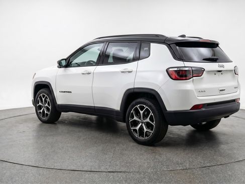 Used 2025 Jeep Compass Limited AWD/4WD image 6