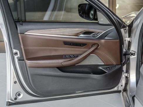 Used 2018 BMW 540i w/ M Sport Package RWD image 50