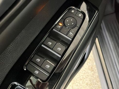 New 2026 Nissan Pathfinder SL AWD/4WD image 21