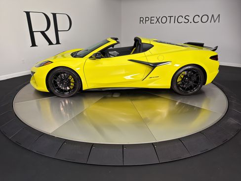 Used 2023 Chevrolet Corvette Z06 RWD image 6