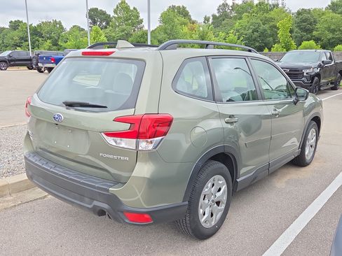 Used 2021 Subaru Forester AWD/4WD image 8