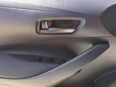 Used 2024 Toyota Corolla LE FWD image 11