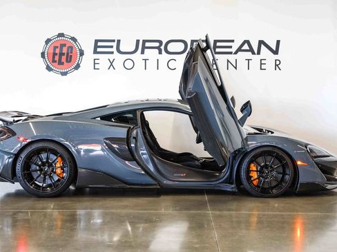 Used 2019 McLaren 600LT RWD image 15