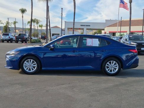 Used 2025 Toyota Camry LE image 9