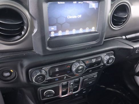 Used 2023 Jeep Wrangler Unlimited AWD/4WD image 16