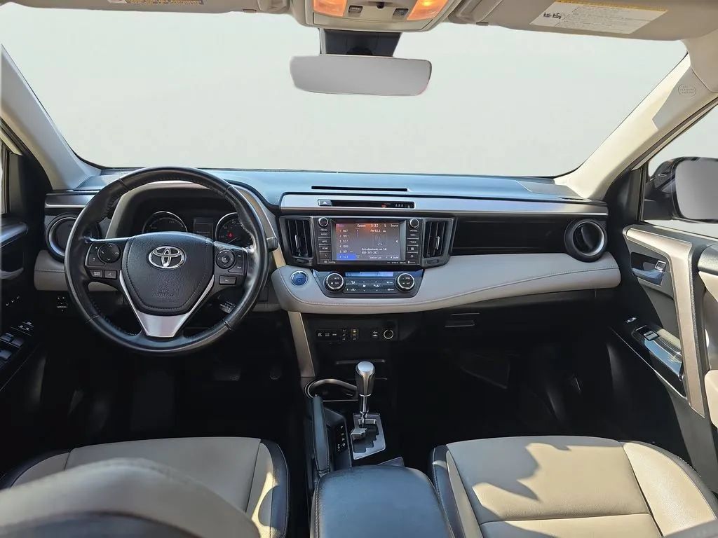 Used 2018 Toyota RAV4 Limited AWD/4WD image 16