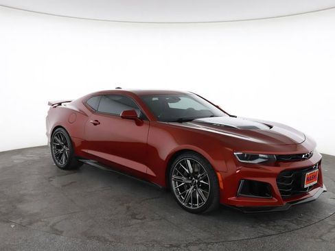 Used 2022 Chevrolet Camaro ZL1 RWD image 2
