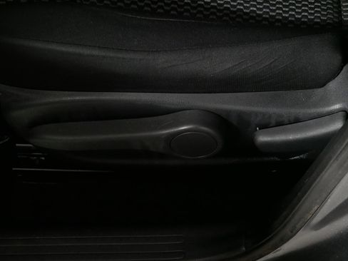 Used 2015 Nissan Juke S image 20