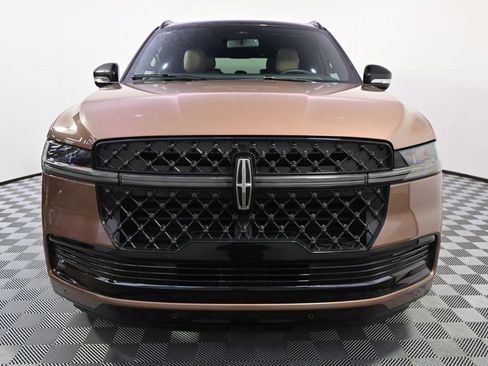 New 2026 Lincoln Navigator L Black Label AWD/4WD image 10