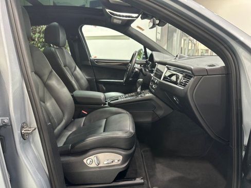 Used 2021 Porsche Macan AWD/4WD image 54
