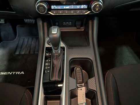 Used 2025 Nissan Sentra SR FWD image 22