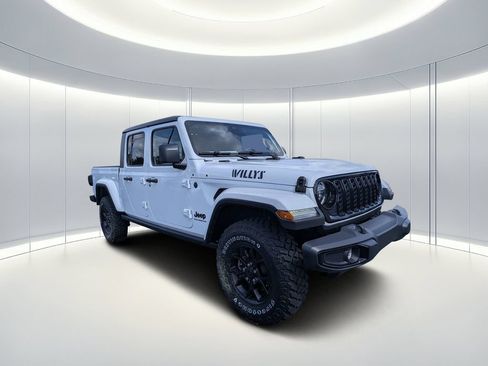 New 2026 Jeep Gladiator Sport AWD/4WD image 1