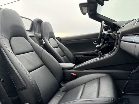 Used 2018 Porsche 718 Boxster image 7