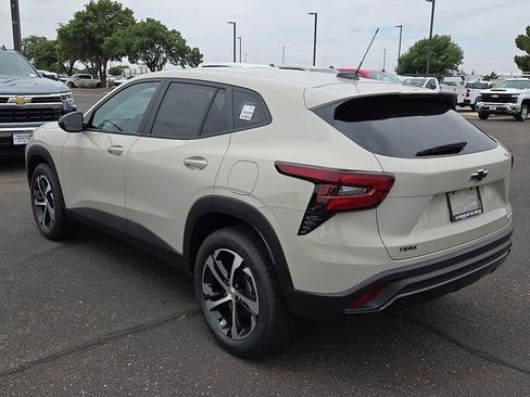 New 2026 Chevrolet Trax RS FWD image 3