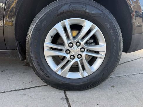 Used 2020 Buick Enclave Essence w/ Sound and Sites Package image 8