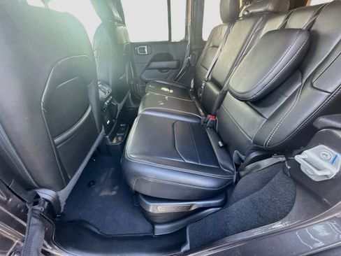 Used 2023 Jeep Wrangler Unlimited Sahara AWD/4WD image 24