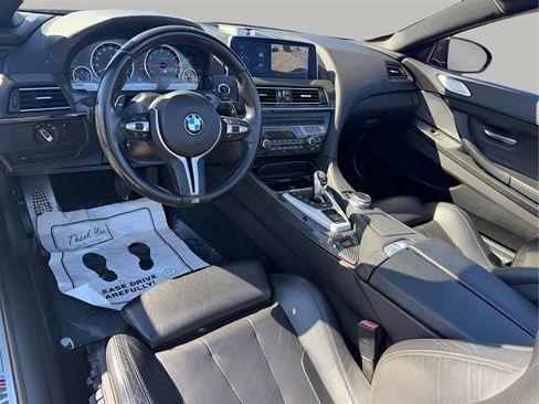 Used 2017 BMW M6 Convertible image 23