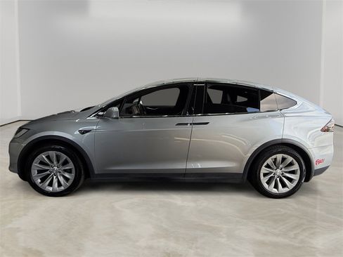 Used 2017 Tesla Model X 100D image 2