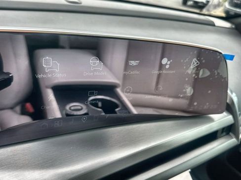 New 2026 Cadillac Vistiq Sport image 11