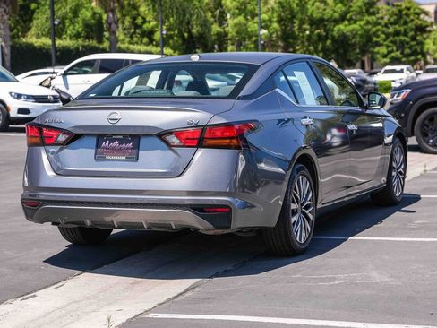 Used 2023 Nissan Altima 2.5 SV FWD image 6