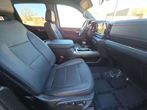 Used 2023 Chevrolet Silverado 1500 LTZ w/ LTZ Convenience Package II AWD/4WD image 28